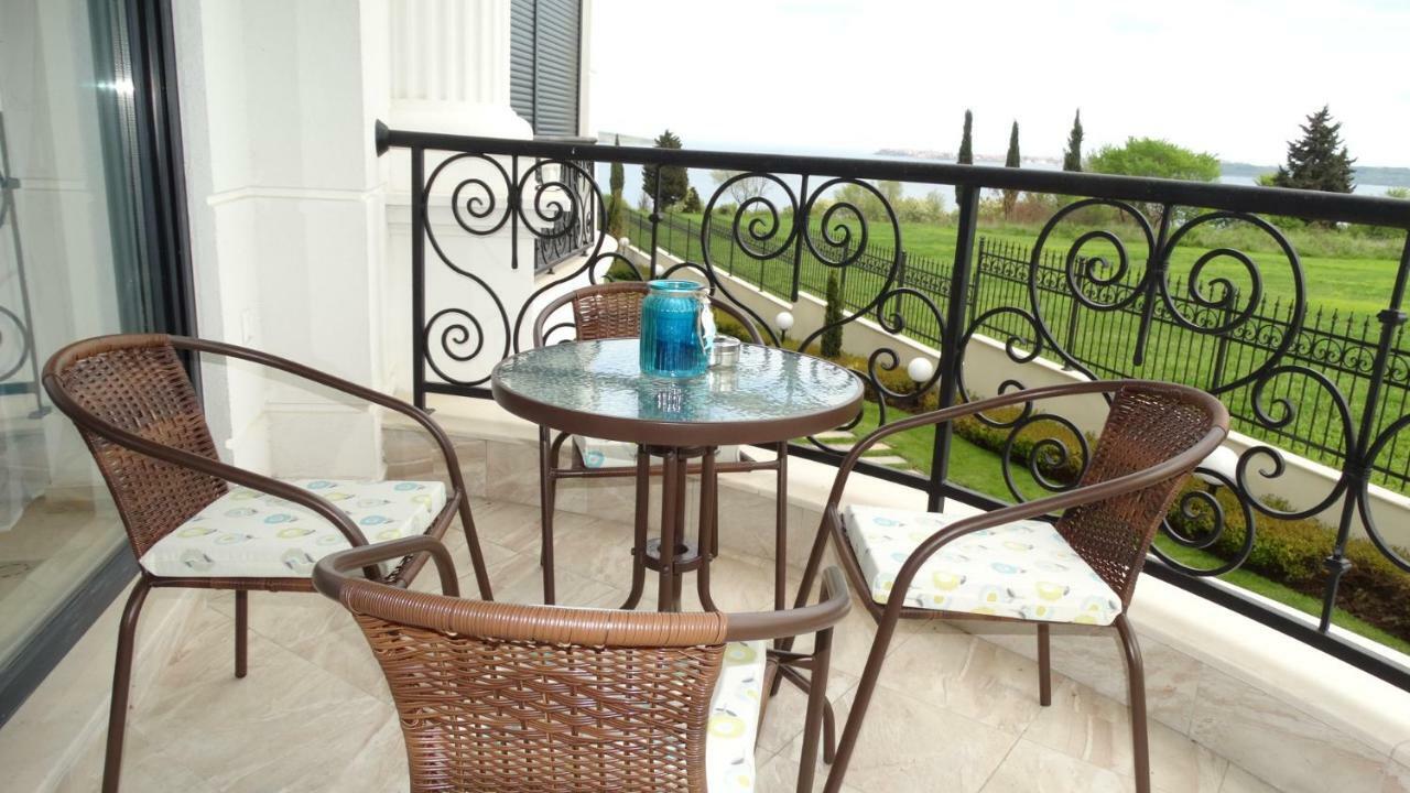 July'S Island Deluxe Apartment Chernomorets Exterior photo
